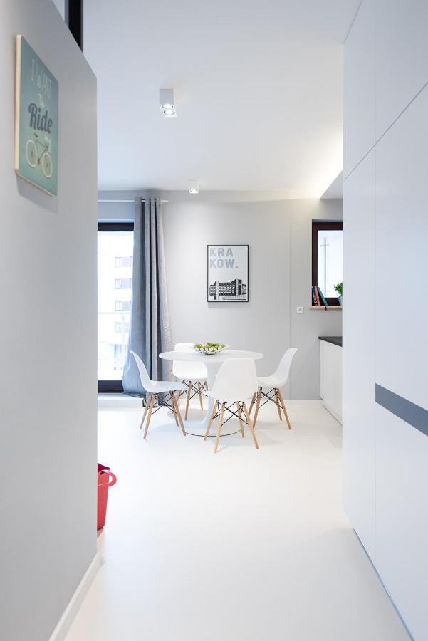 Premium Apartment For Old Town & Jewish Quarter - Balcony Plus Pool Onsite คราคูฟ ภายนอก รูปภาพ
