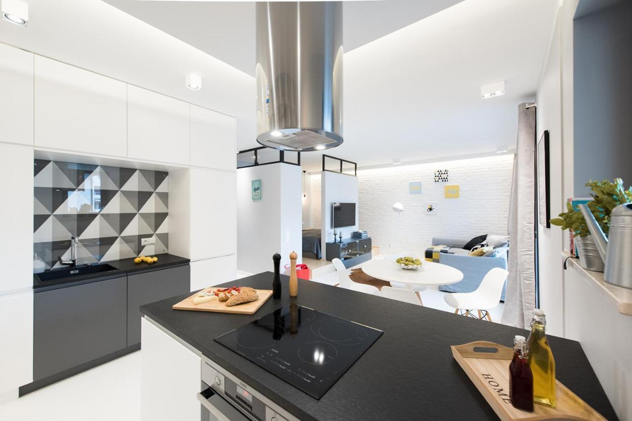 Premium Apartment For Old Town & Jewish Quarter - Balcony Plus Pool Onsite คราคูฟ ภายนอก รูปภาพ