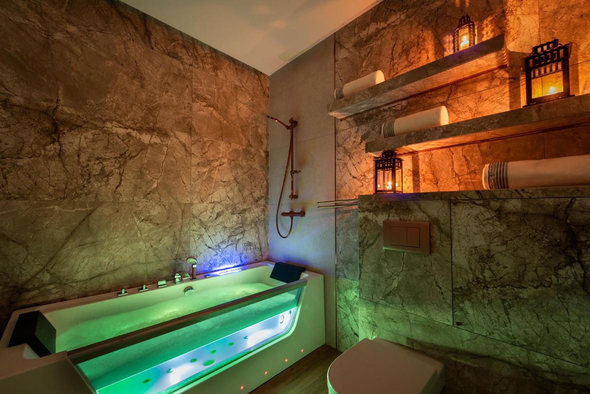 Premium Apartment For Old Town & Jewish Quarter - Balcony Plus Pool Onsite คราคูฟ ภายนอก รูปภาพ